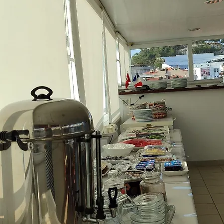 Ξενοδοχείο Bonapart 2*