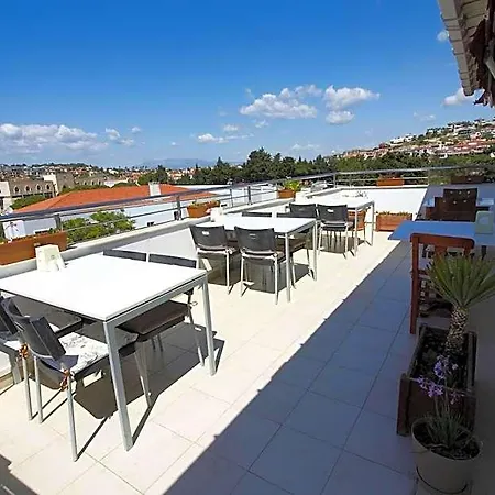 Bonapart Hotell 2*