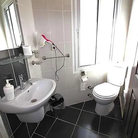 Bonapart Hotell 2*
