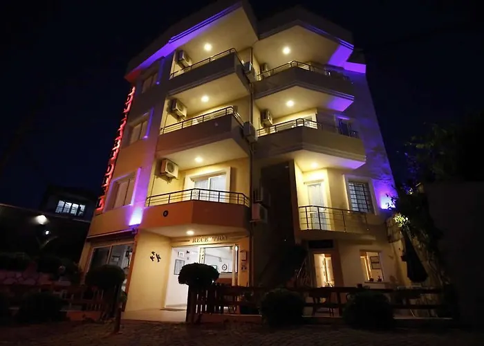 邦帕特酒店 2* Çeşme